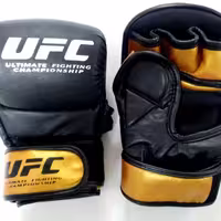 دستکش نیم پنجه چرم اعلا مارک UFC