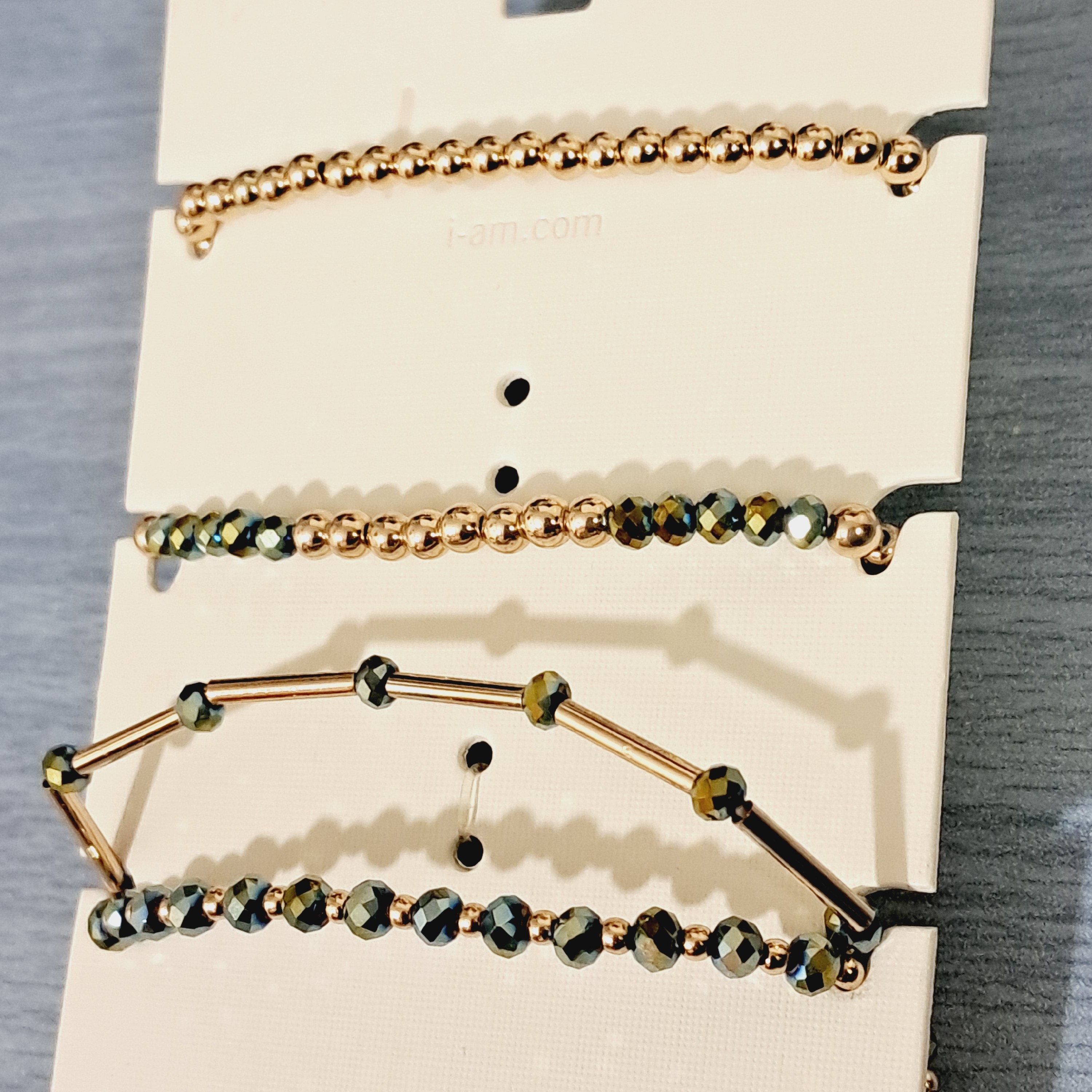 دستبند 4 عددی زیبای دیگه که با تخفیف ویژه گذاشتیم واستون.تک فروشی بدلیجات به قیمت عمده.با خرید این محصول کد تخفیف بگیر