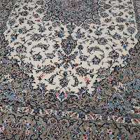 قالی دستباف یزدی شش متری طرح بهار رنگ کرم خاکی با چهار رنگ ابریشم ارسال باربری