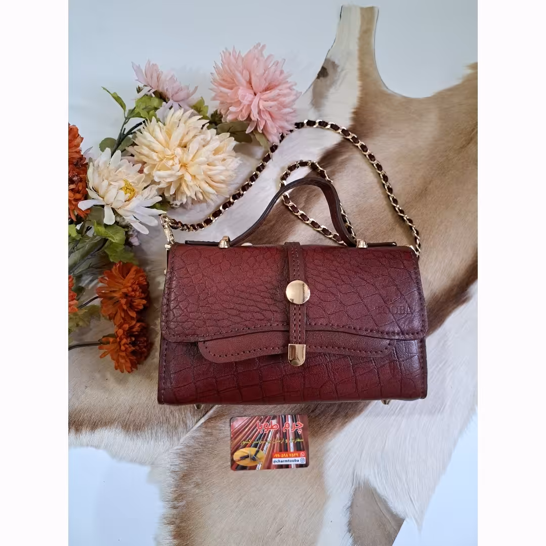 کیف دوشی مجلسی زنانه چرم طبیعی دستدوزی شده ابعاد24در 15 پهنا9