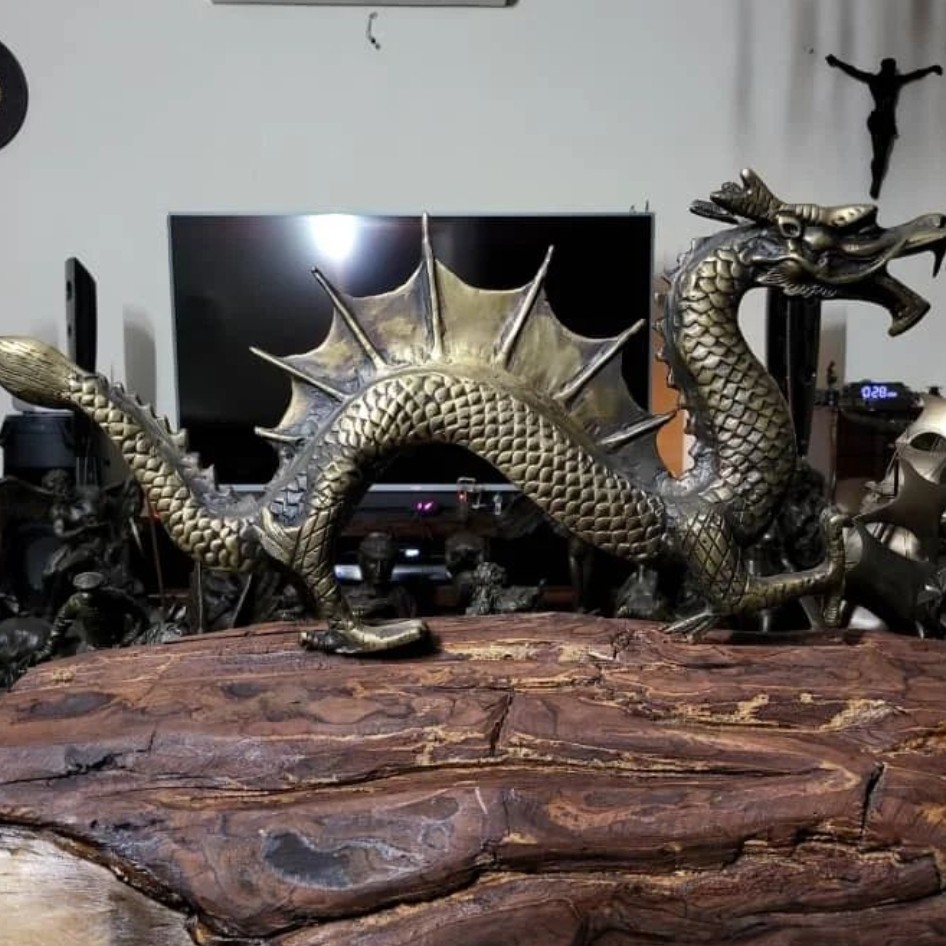 مجسمه برنز اژدها