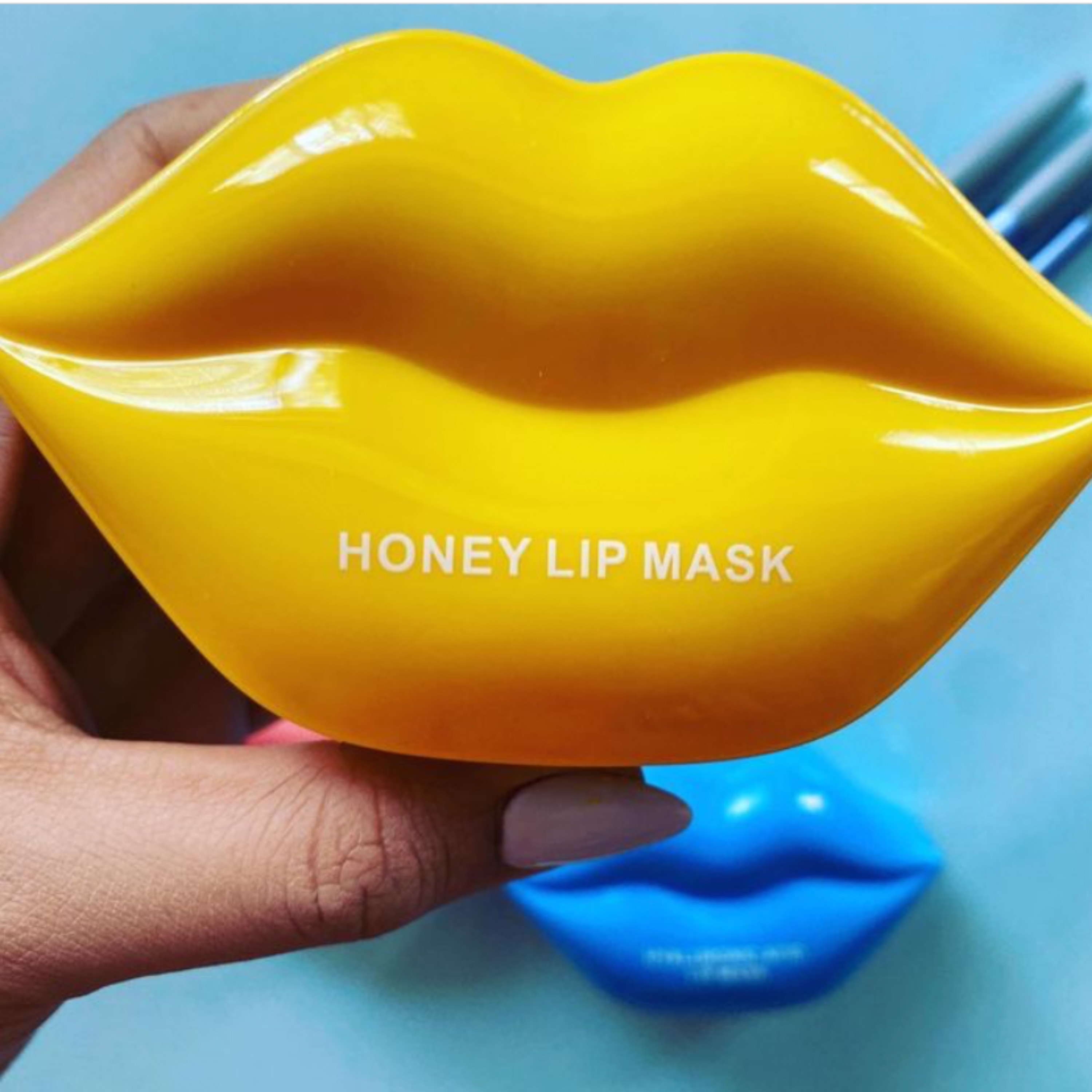 ماسک لب ورقه ای چهار رنگ چهار عصاره