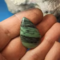 سنگ روبی زئوسیت کد(3) سنگ طبیعی و معدنی سنگ بینظیر و خاص تراش دست حراج نگین حراج عقیق نگین فاخر 