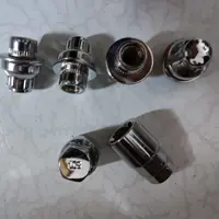 قفل رینگ لاستیک ماشین H30 cross جضد سرقت چرخ خودرو اچ سی کراس دانگ فنگ اچسی