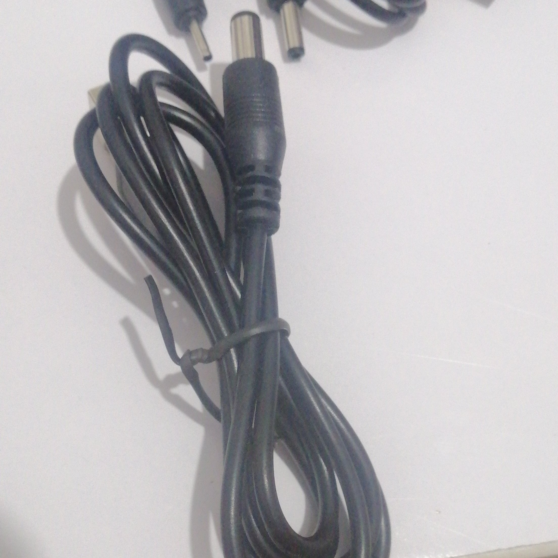 کابل شارژر مناسب بعضی مدل های لپ تاپ و ترازو و کارتخوان 70 سانتی متری