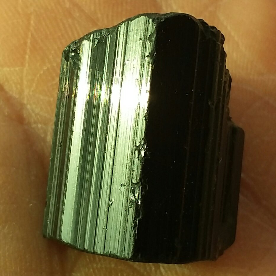 سنگ راف تورمالین شرول وارداتی بی نظییر شاهکار خلقت 100درصد طبیعی خاااص و زیبا