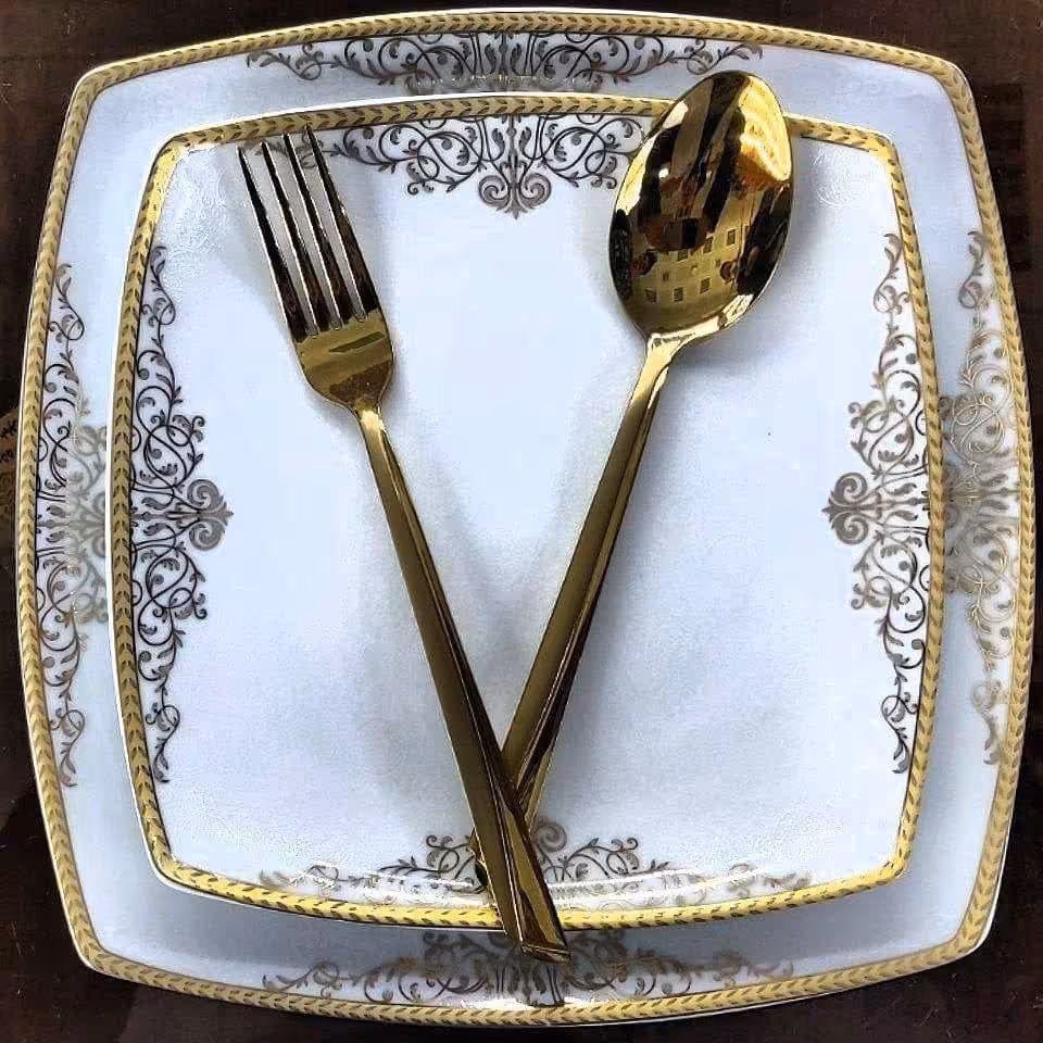 سرویس6نفره 12نفره چینی پردیس کاشان هزینه ارسال به عهده مشتری محترم 