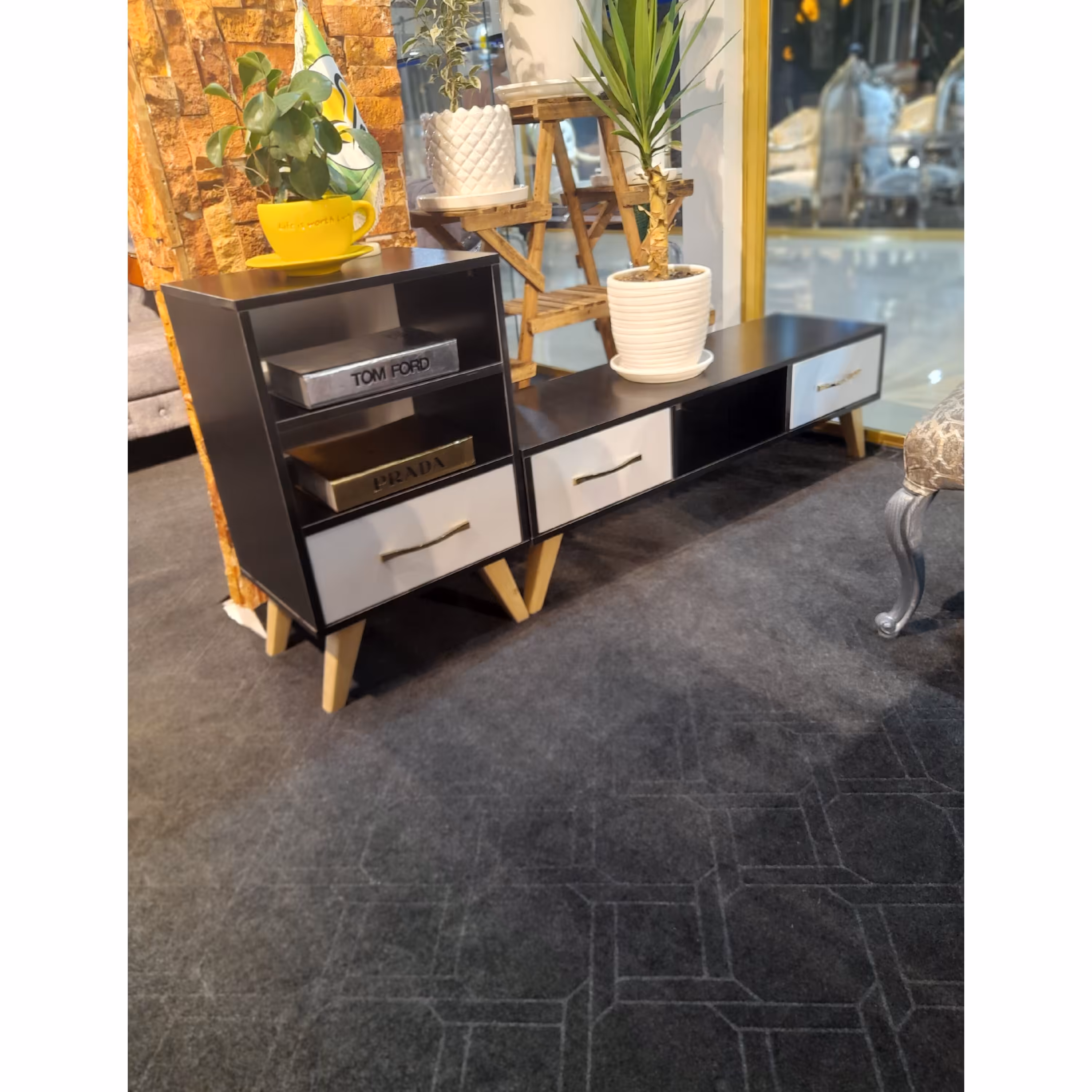 میزتلوزیون  وکتابخونه کوچیک پس کرایه