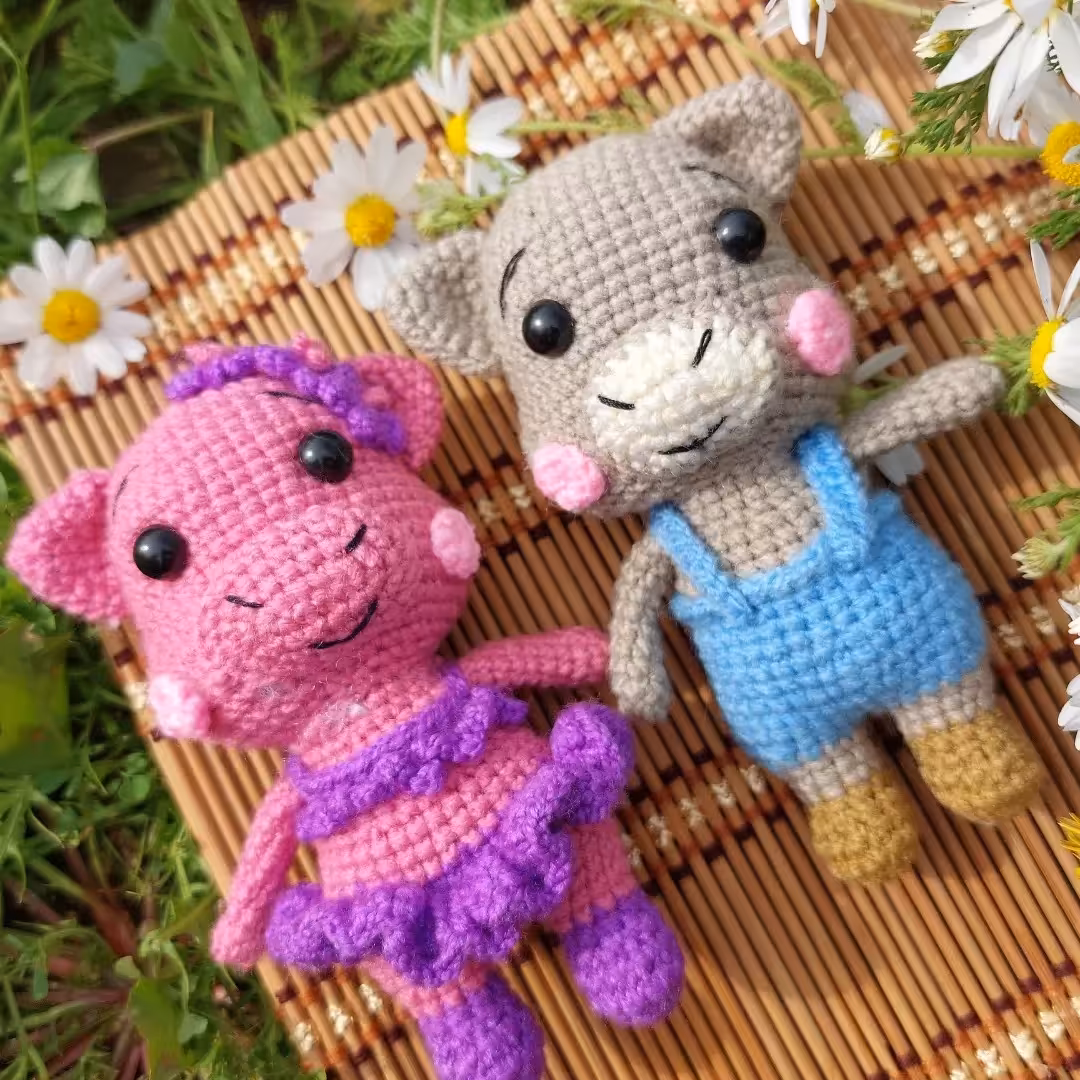 خوکهای بافتنی عاشق