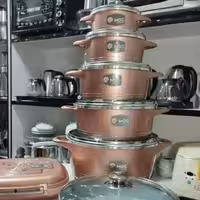 سرویس قابلمه کف رینگی در 4 رنگ               رنگهای کرم . شکلاتی . بادمجونی و  رزگلد 
 17 پارچه 
چدن گرانیت 