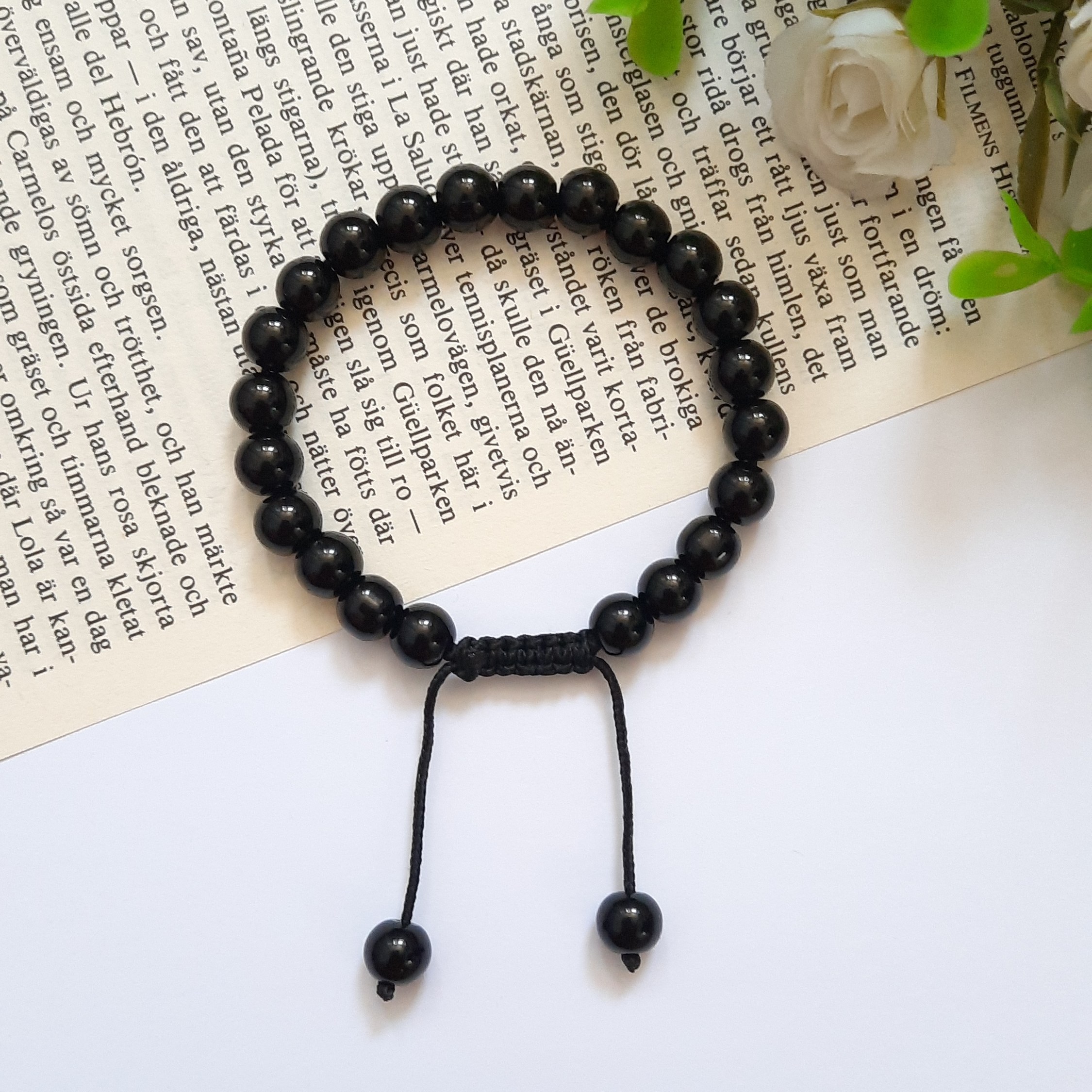 دستبند اونیکس مشکی براق با بند قابل تنظیم 