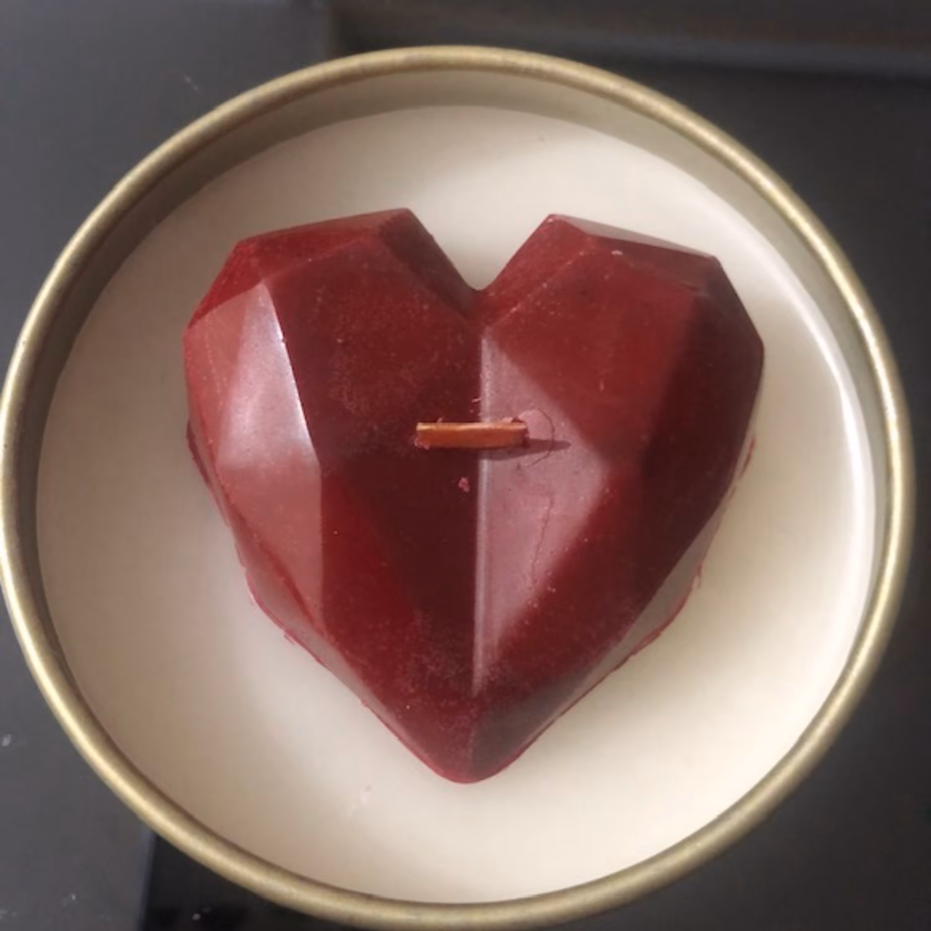 شمع قلب سورپرایز با صدای سوختن چوب- اندازه 3 در9- معطر