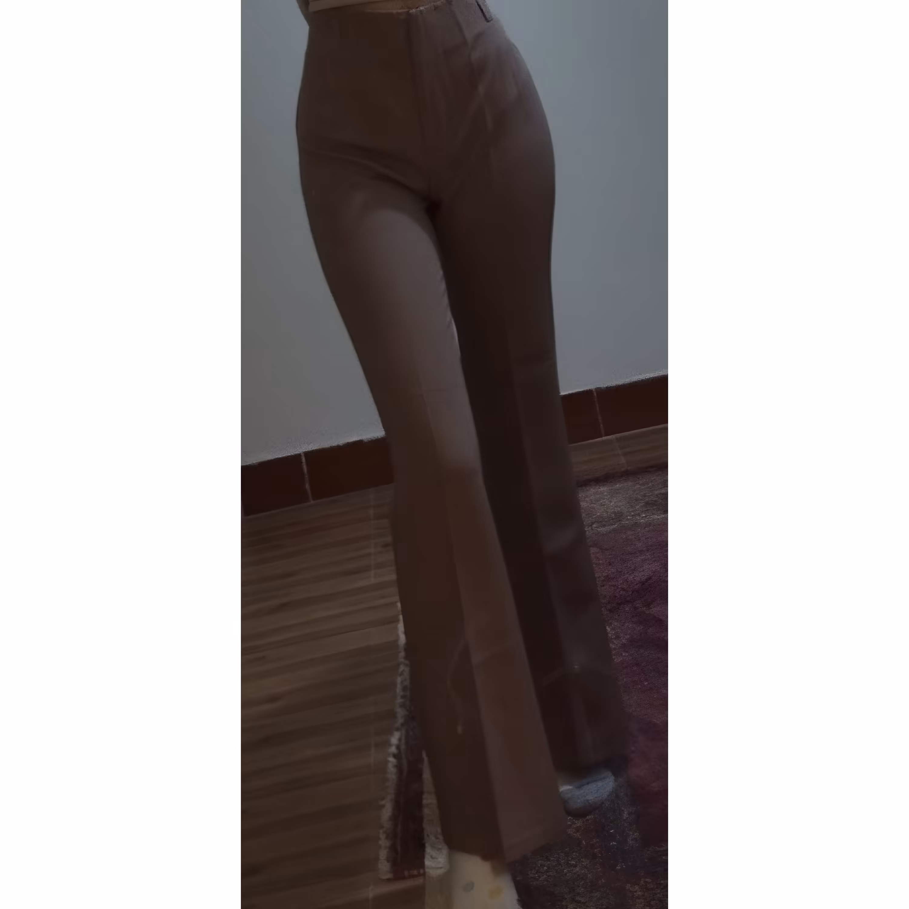 شلواردمپا پارچه ای فاق بلند در دو رنگ مشکی و کاراملی جنس مازاراتی گرم دار بسیار خوش تن 