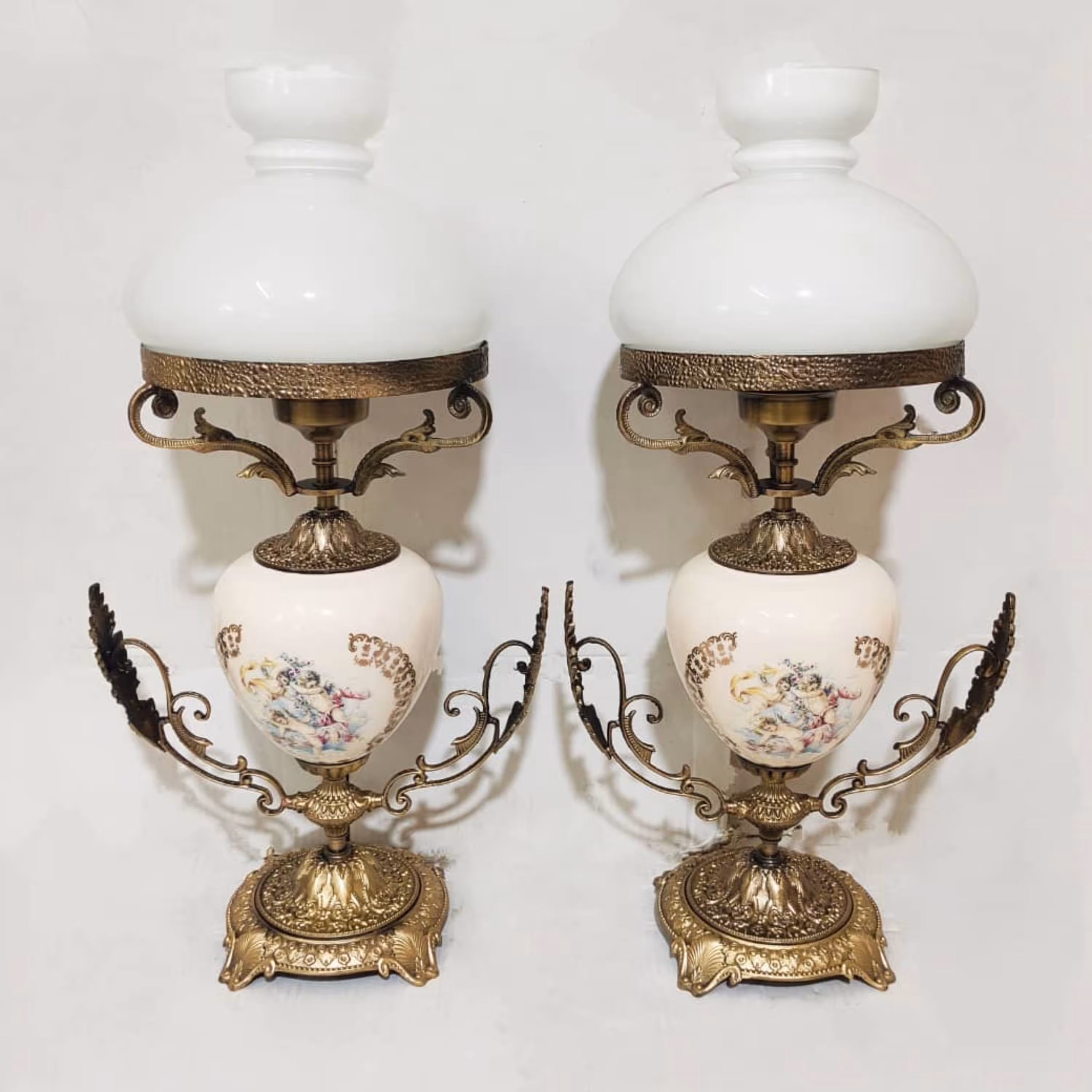 شمعدان طرح چراغ پایه برنجی خاص کد 4977 ارتفاع 64 سانتی متر