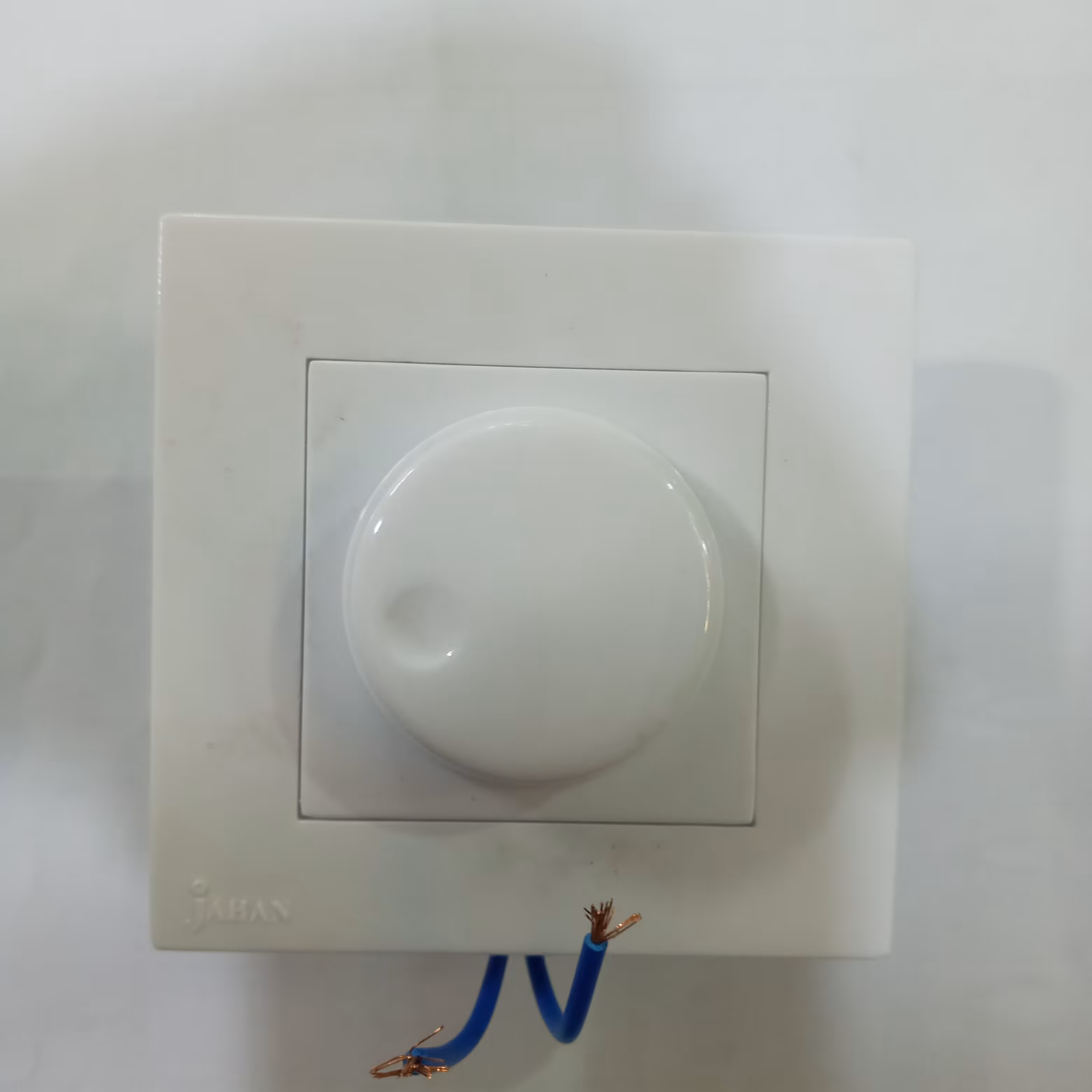 دیمر توکار جهان