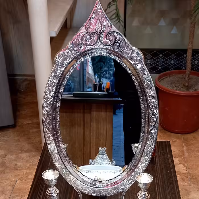 آینه بیضی تاجدار طرح نقره ارتفاع 57 