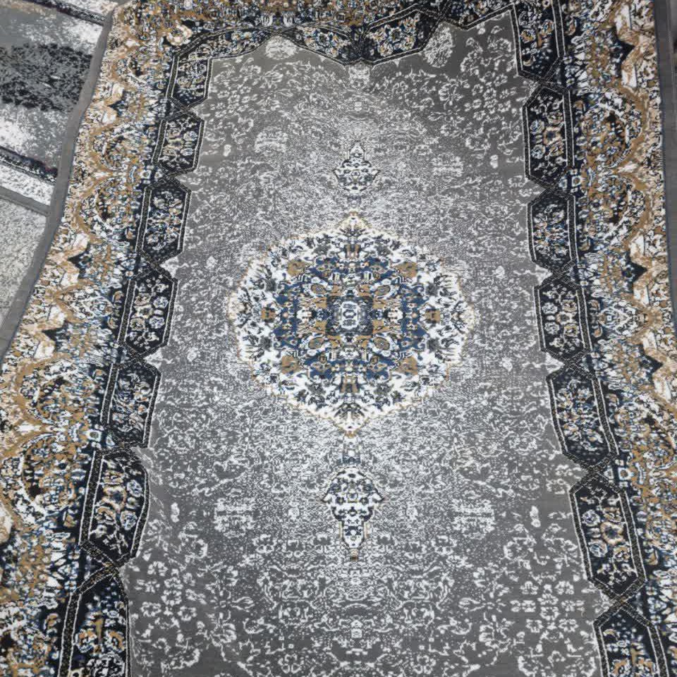 فرش طرح 500 هالیدی فیلی