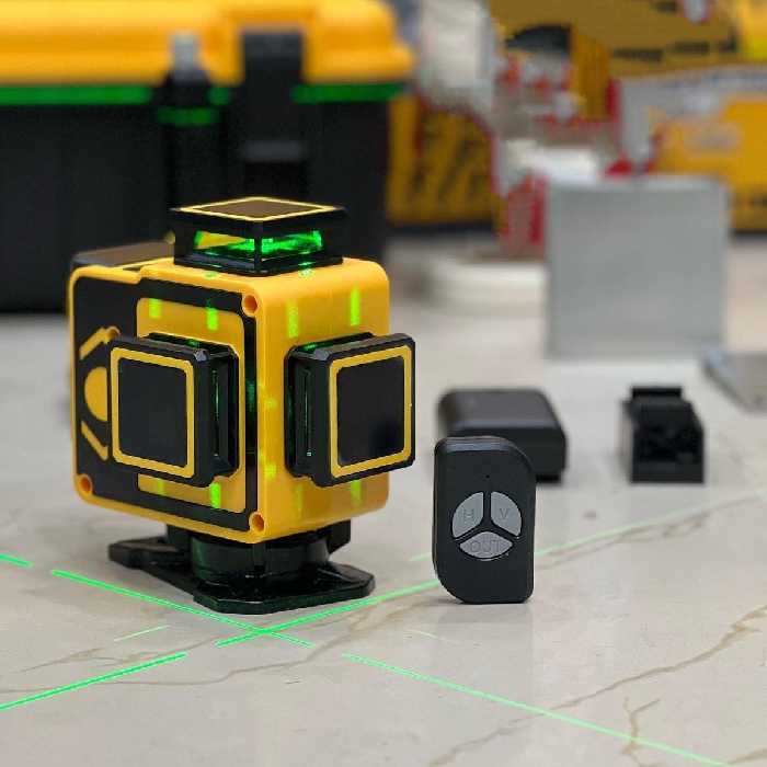 تراز لیزری دیوالت 
4 بعدی
نورسبز
باتری 3.7 دهم ولت
باتری شارژی
