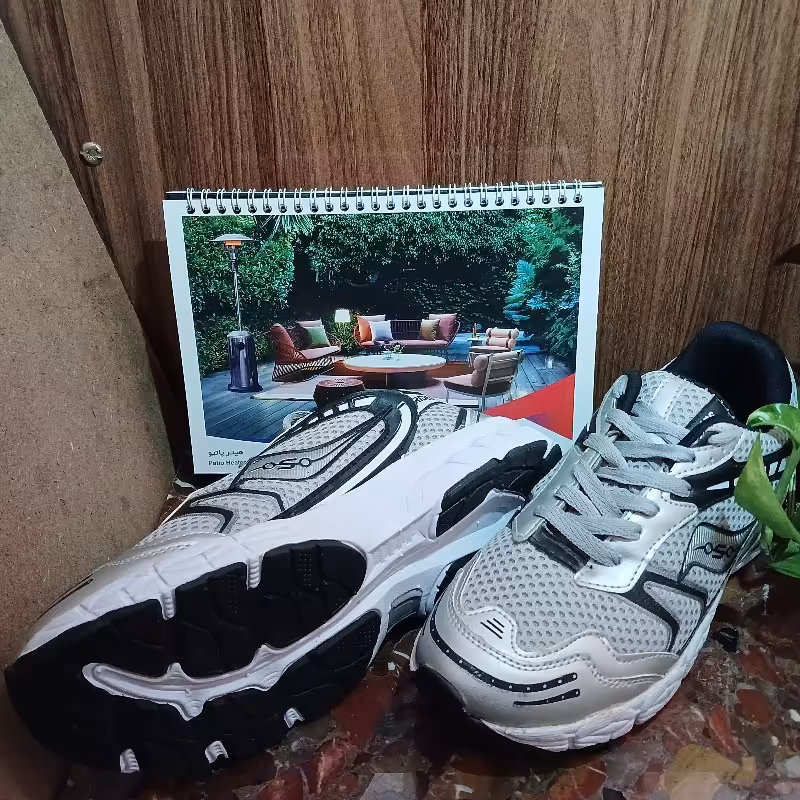 اسپرت مردانه ساکونی رنگ طوسی سایز 40تا 44 مناسب برای پیاده روی وورزش