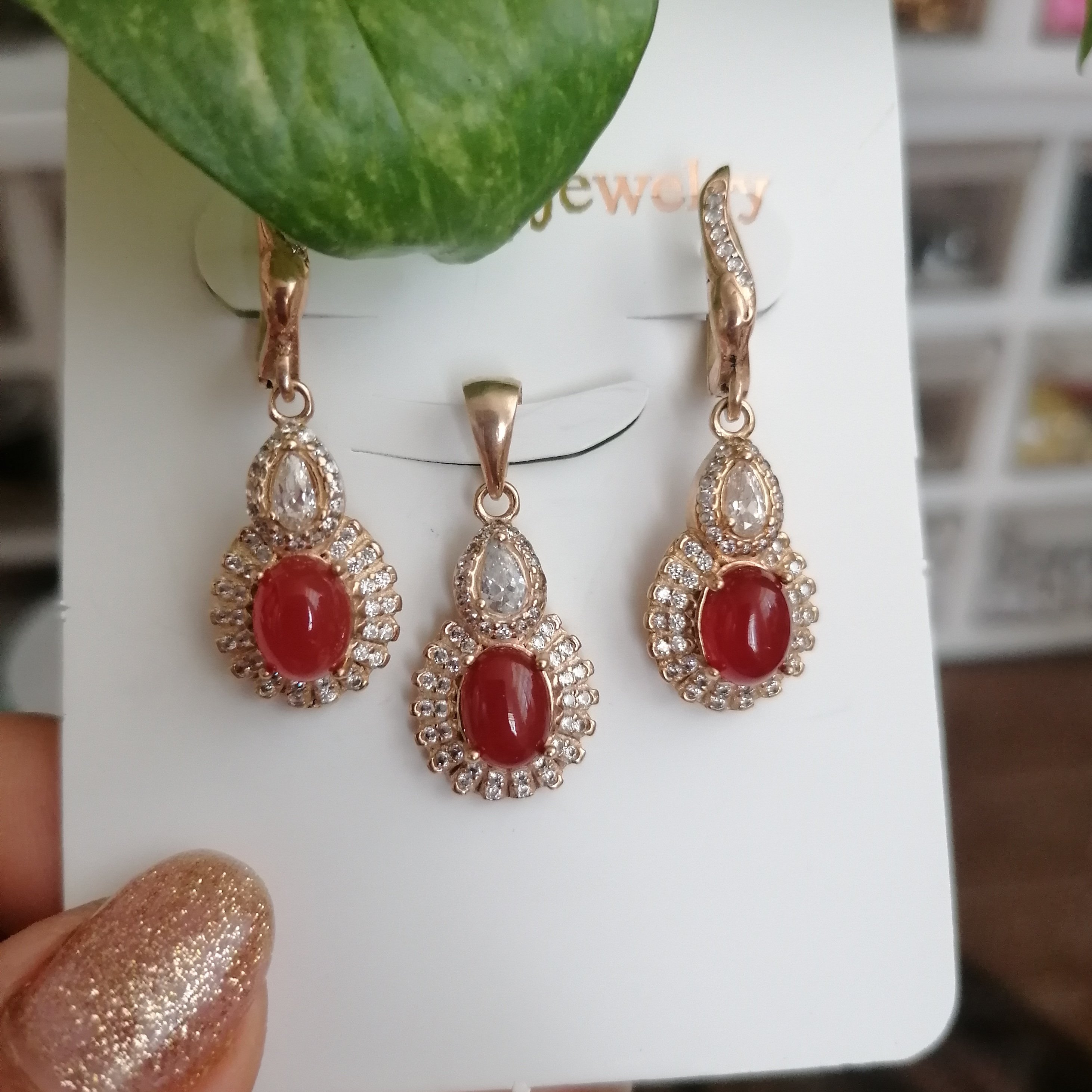 گوشواره وگردنبند سنگ عقیق
