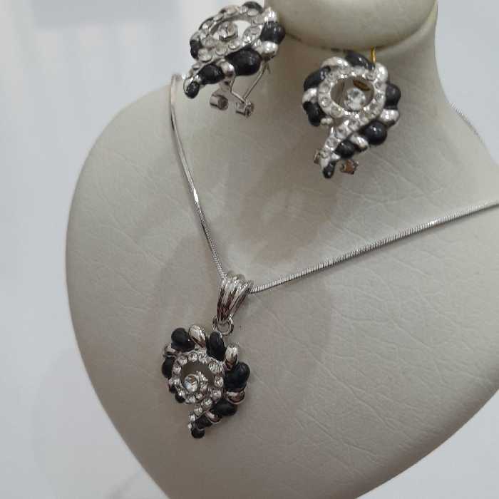 نیم ست تیتانیوم مشکی نقره ای