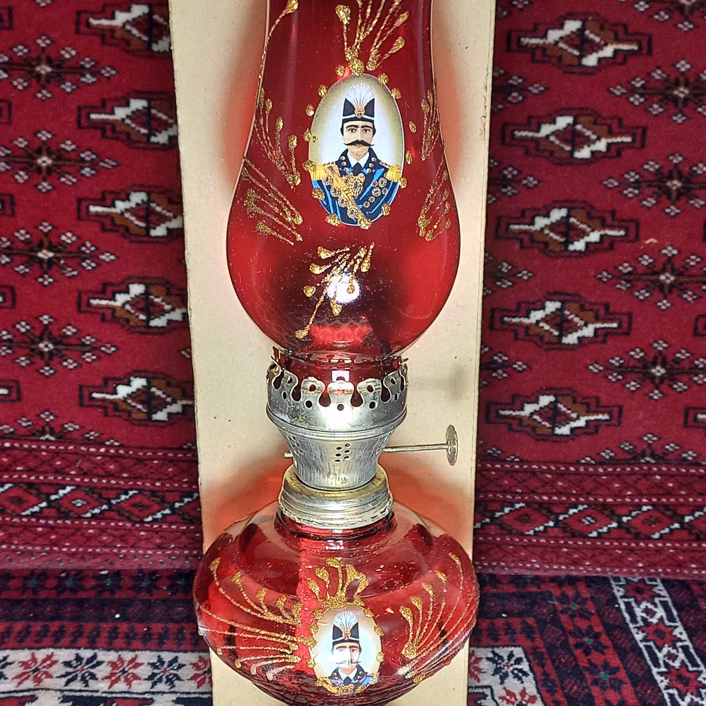 چراغ لاله عباسی خوشرنگ