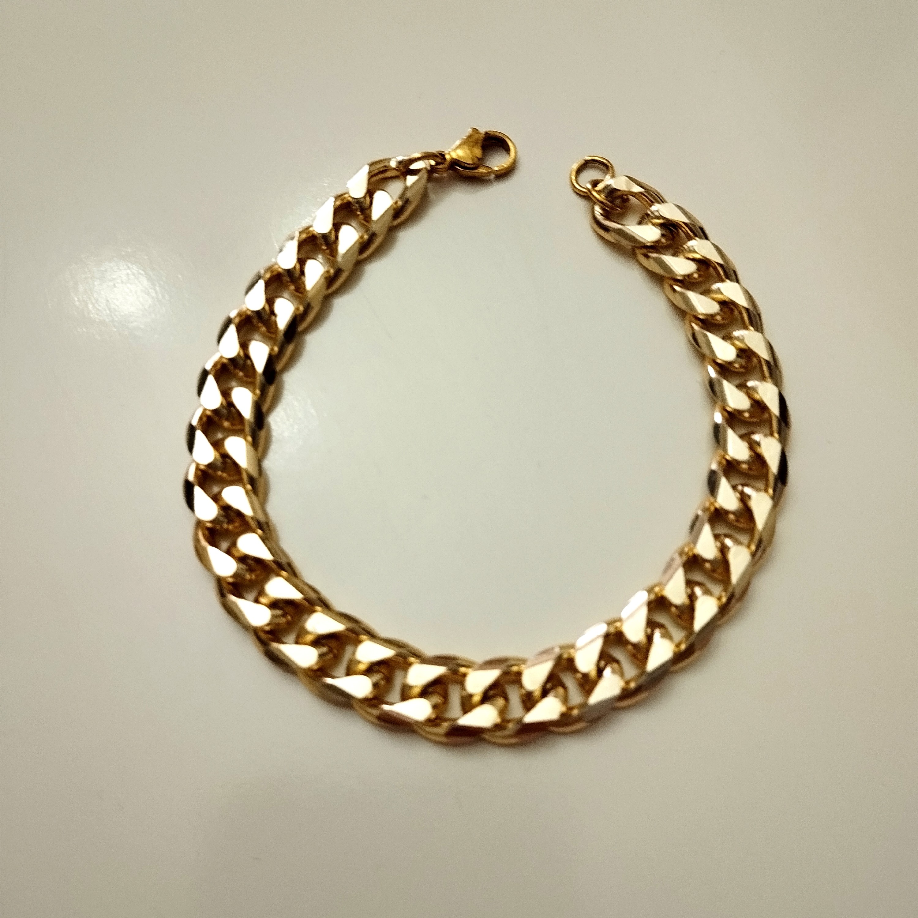 دستبند کارتیر طلایی