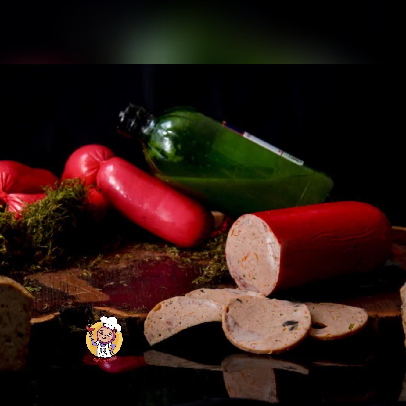 سوسیس کوکتل پنیری ، تهیه شده از گوشت مرغ و پنیر که یکی از بهترین و پر طرفدارترین هاست