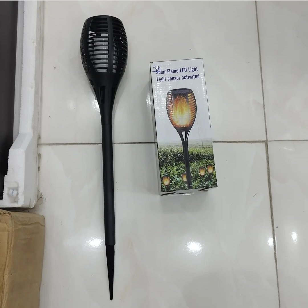 چراغ دستی خورشیدی