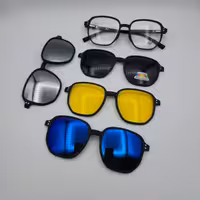 فریم عینک طبی مگنتی کاوردار  با 4 کاور مگنتی آفتابی رای بن Ray Ban  کد 2363