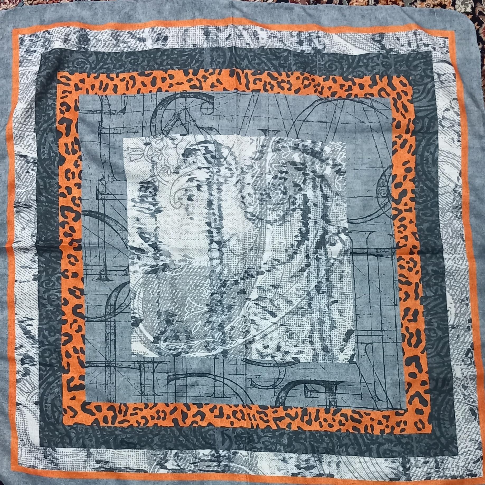 باندانا طوسی