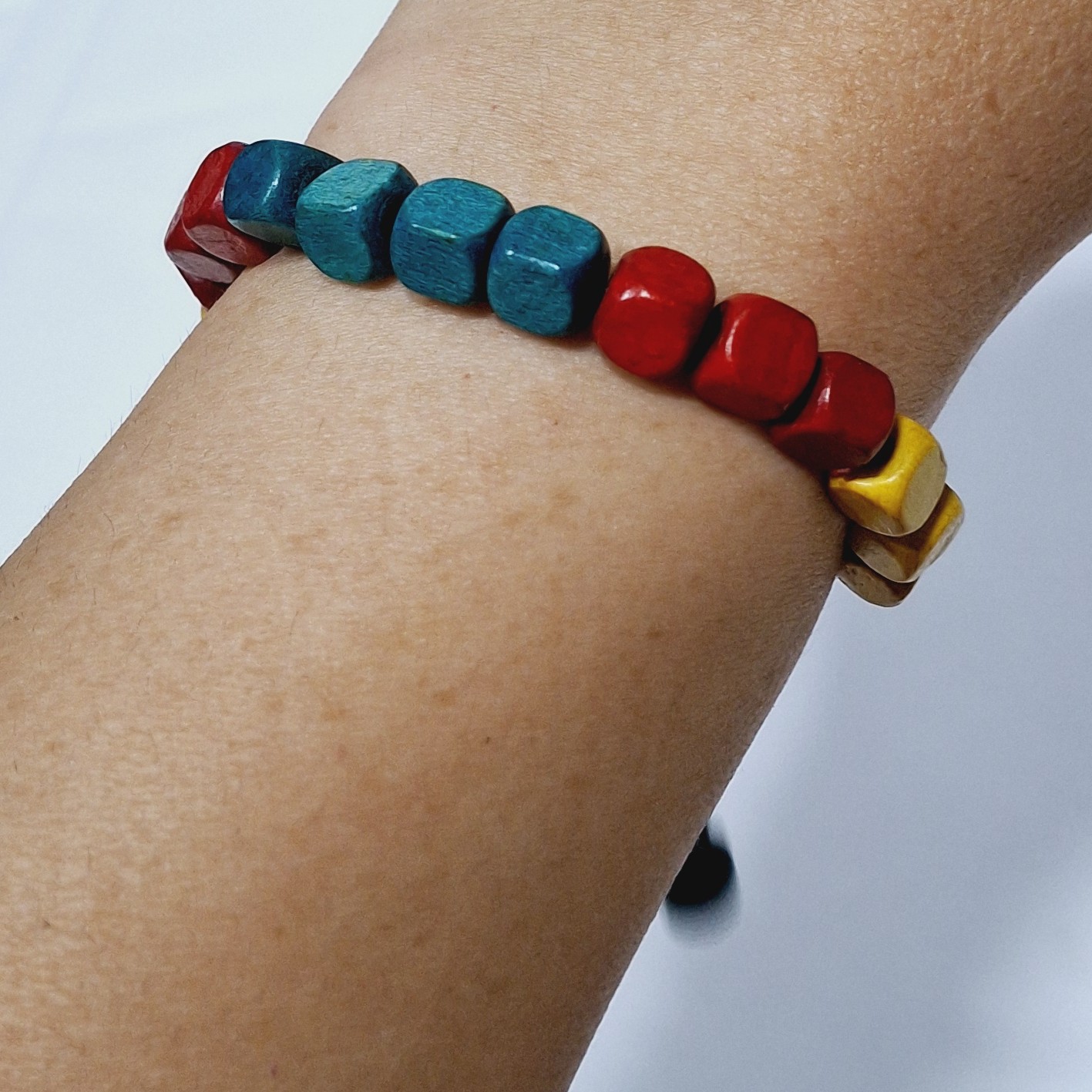 دستبند چوبی رنگارنگ بند کشویی فریسایز