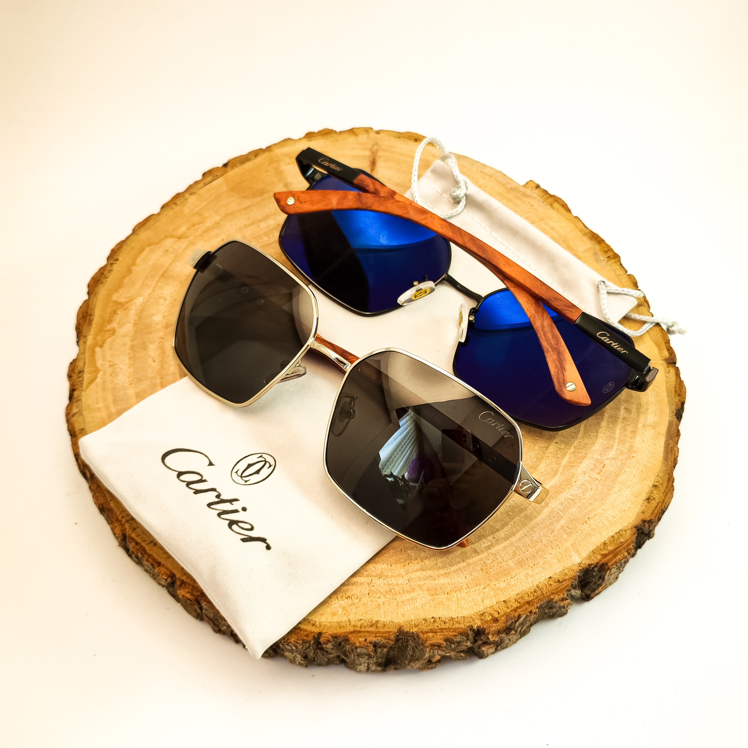 عینک دسته چوب کارتیر، وزن 25گرم،موجود دردو رنگ مشکی و نقره ای