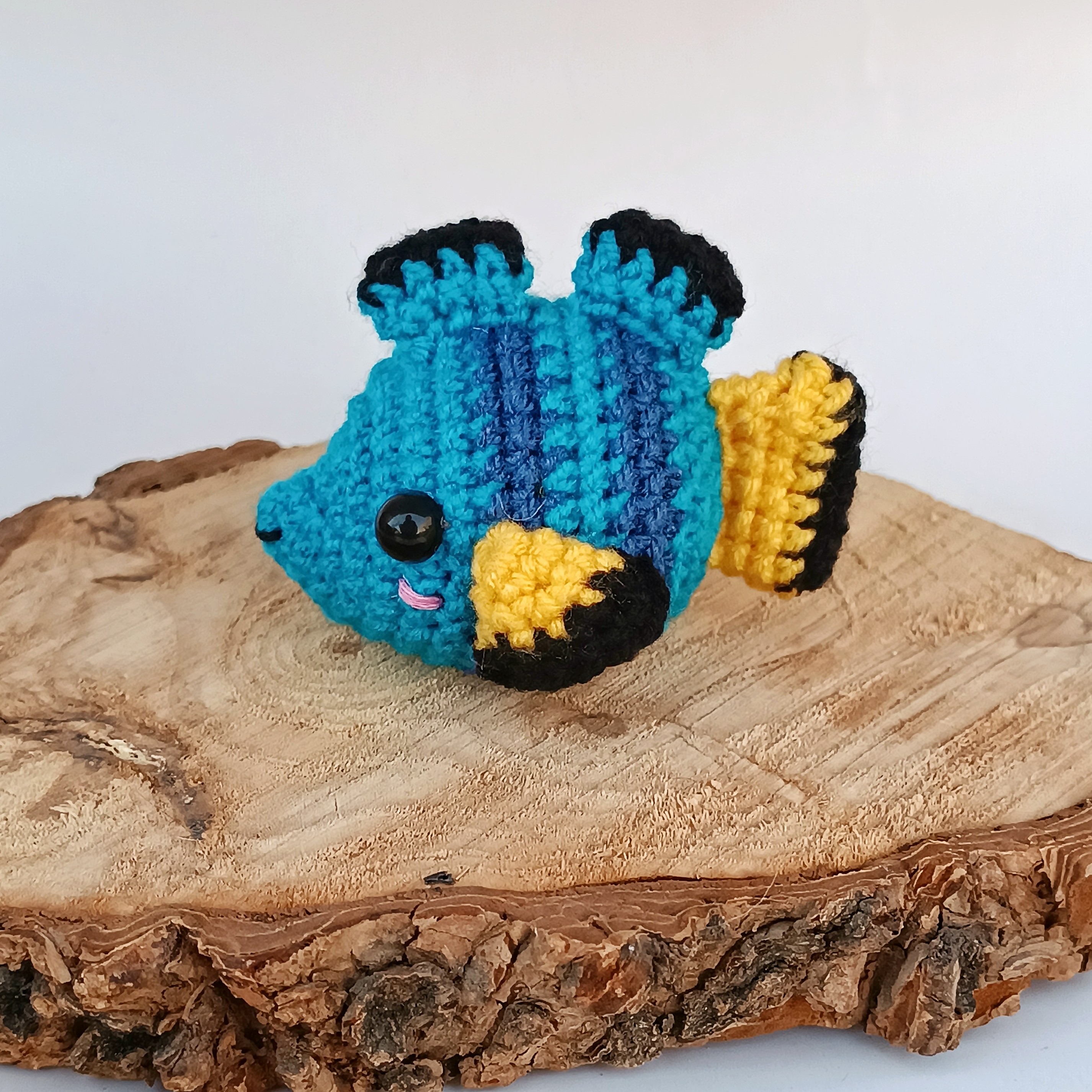 عروسک بافتنی ماهی نمو رنگ آبی