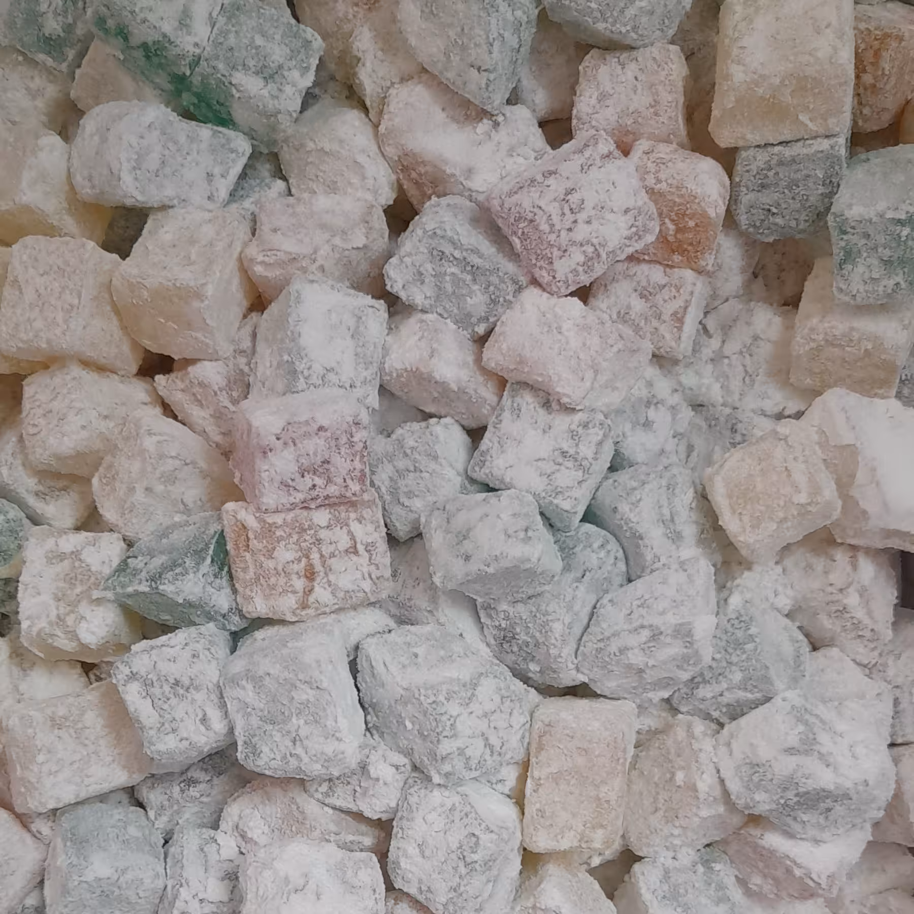 باسلوق (لوکوم) حبه ای میوه ای (250 گرمی) 