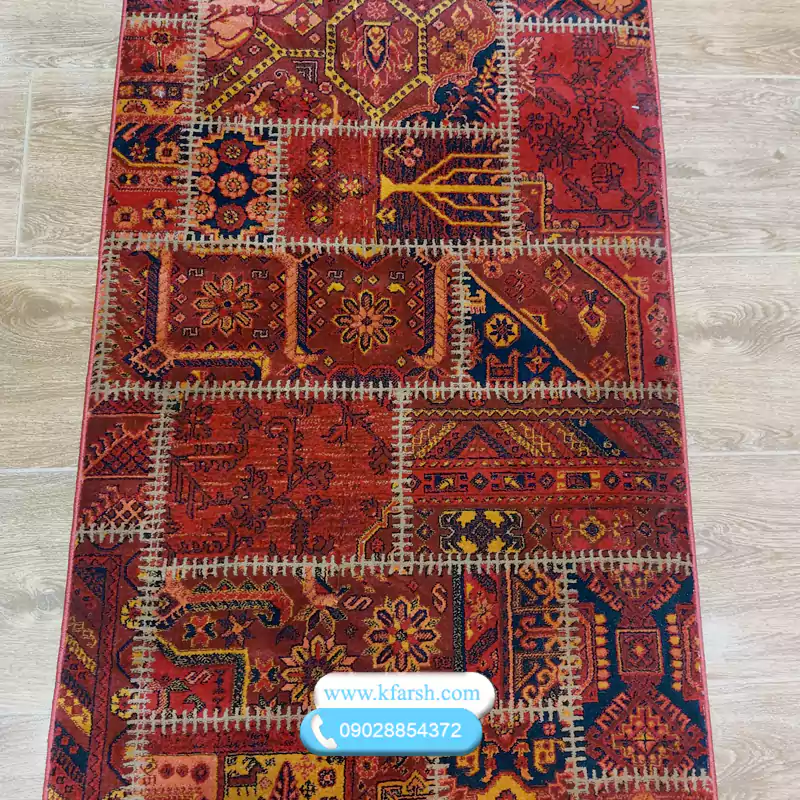 فرش کناره بلوچ قرمز طرح چهل تکه