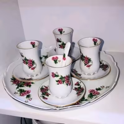فنجان نعلبکی گل سرخ