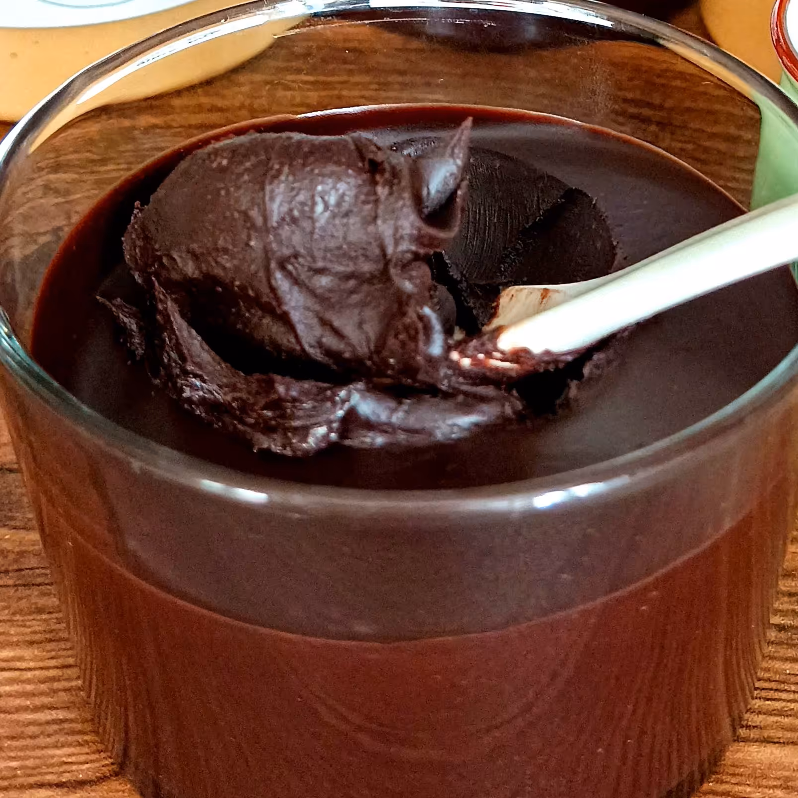 نوتلا رژیمی بادام زمینی شکلات تلخ  