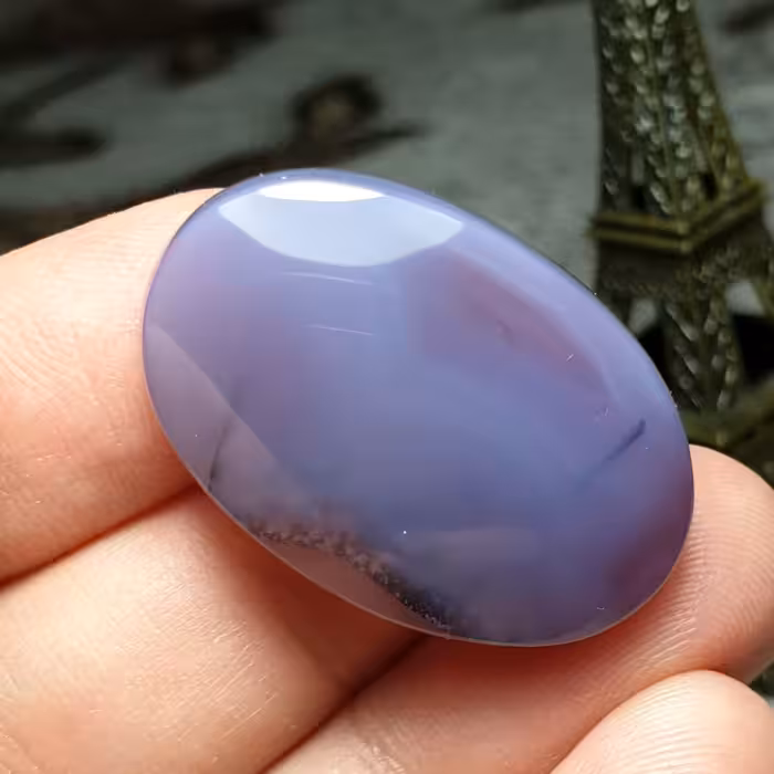  نگین درشت فوق العاده زیبای سنگ صد درصد طبیعی عقیق بنفش اصل خراسانی 
کد 25530