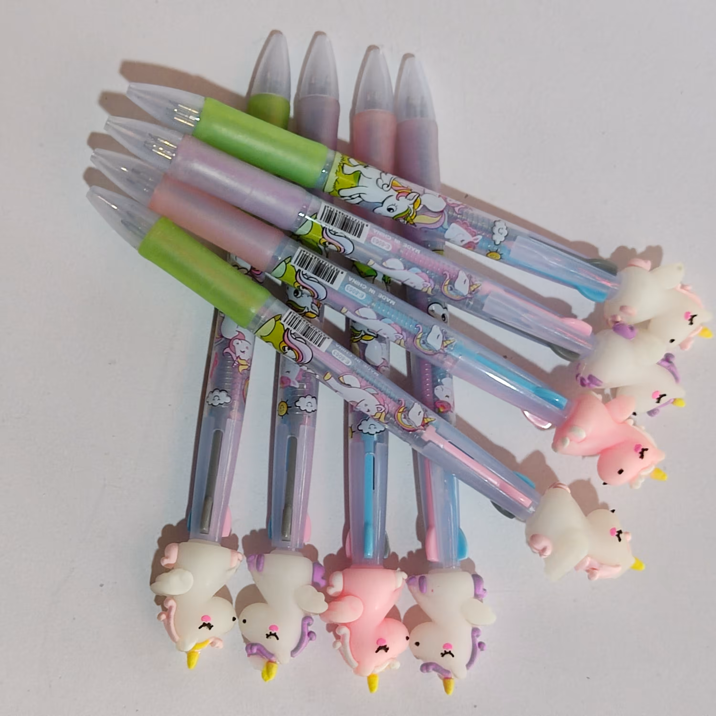 خودکار سه رنگ فانتزی یونی کورن در رنگ های آبی و قرمز و سیاه درجه یک(فروش تکی)