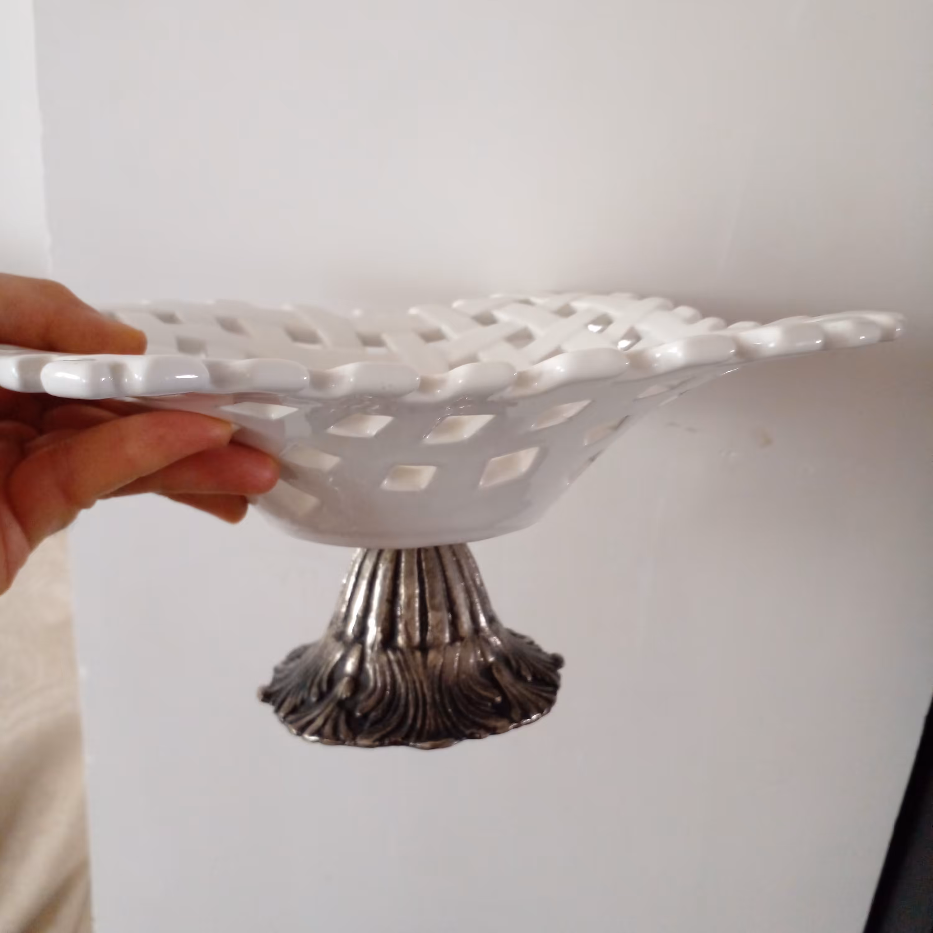 دکوری چینی  با پایه برنزی خارجی (پس کرایه)