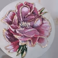 گل برجسته با خمیر سرامیک و رنگ اکریلیک روی بوم پارچه و چوب قطر 30 سانتیمتر 