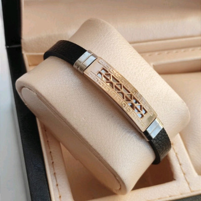 دستبند چرمی