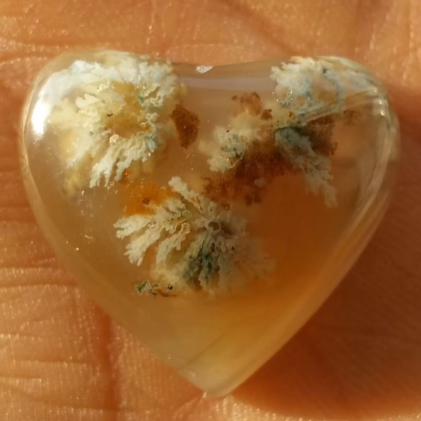 نگین شجر شکوفه 7رنگ زمینه عسلی تراش قلب بینظیر شاهکار خلقت 100در100 طبیعی خاااص