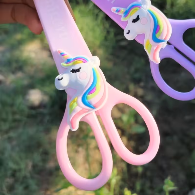 قیچی غلافدار یونیکورن رنگ صورتی