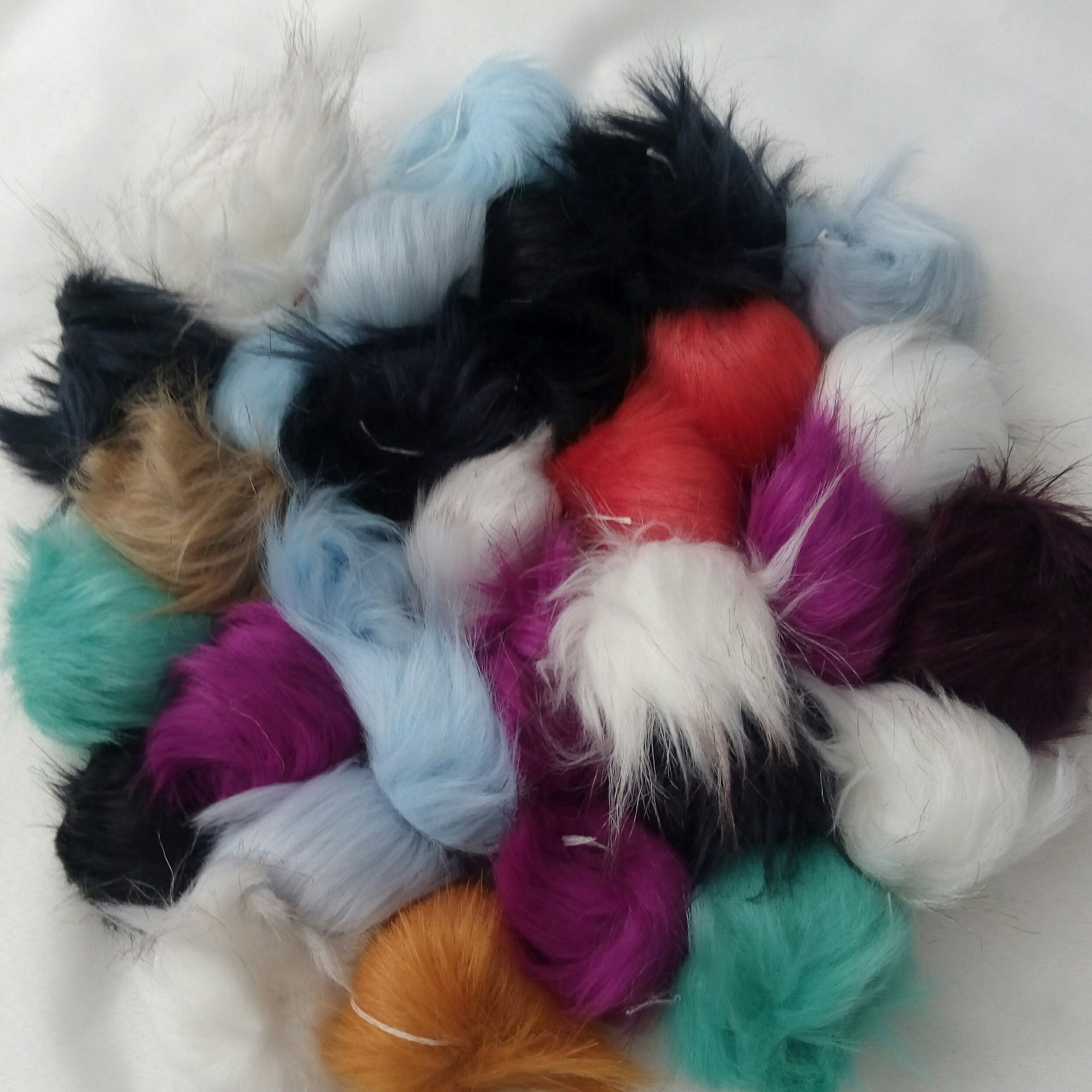 پم پم. تزئین کلاه وشال.7عددرنگ دلخواه80000تومان