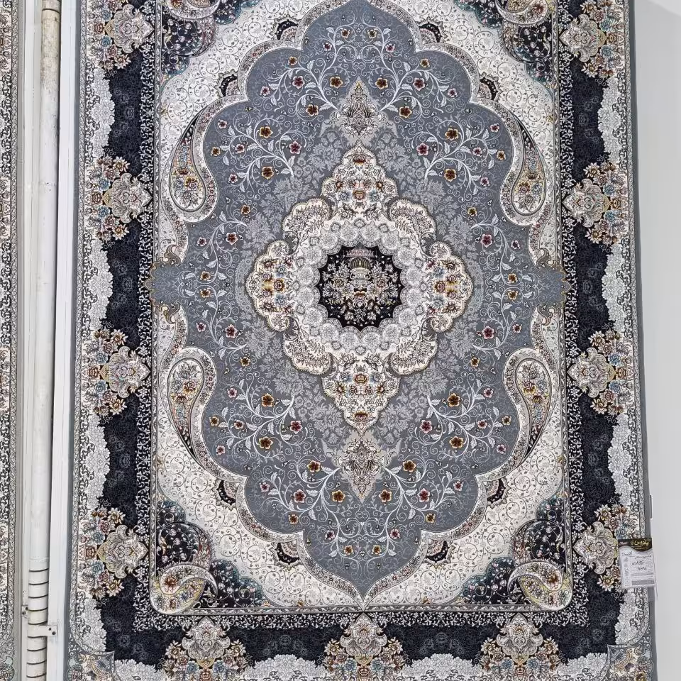 فرش پاتریس 700شانه تراکم 2550 طرح سوگل طوسی 12متری