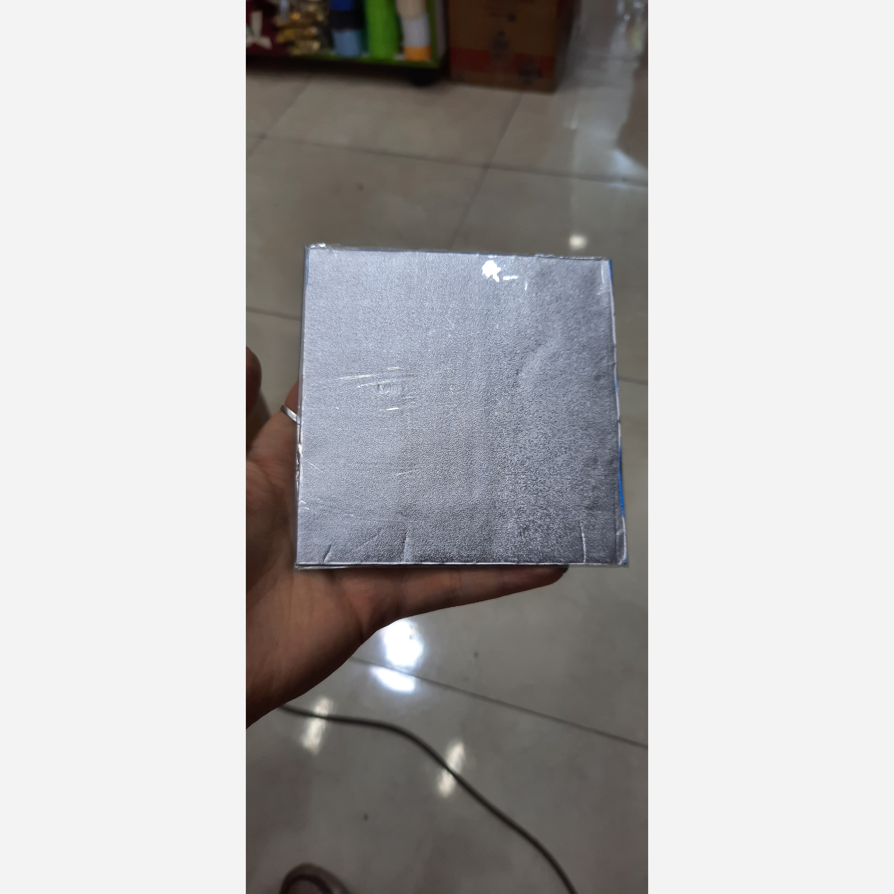 زرورق شکلات آبی ونقره