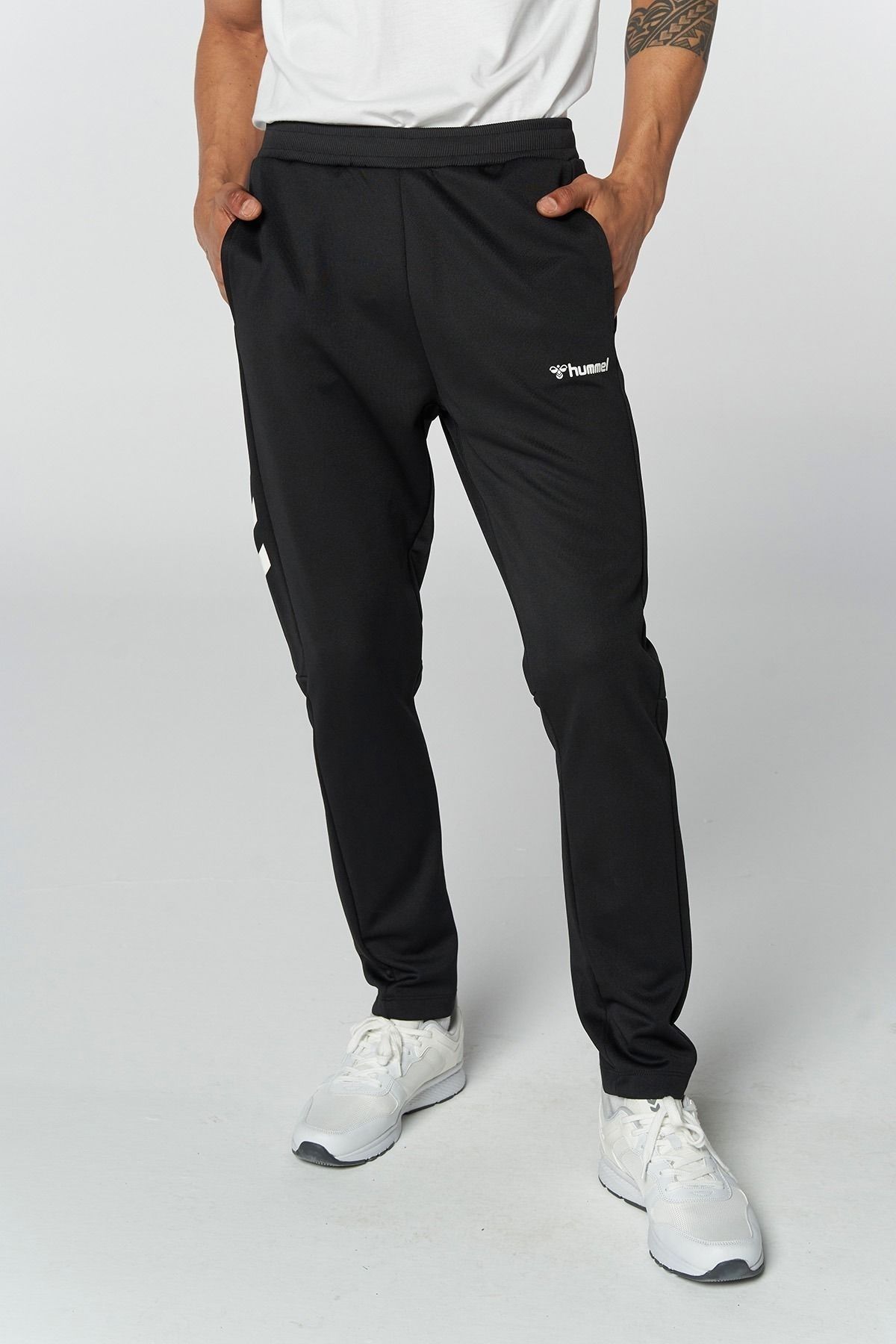 شلوار گرمکن مشکی مردانه سیاه مجرد Alt Tapered Falconzo 931076 2001 hummel
