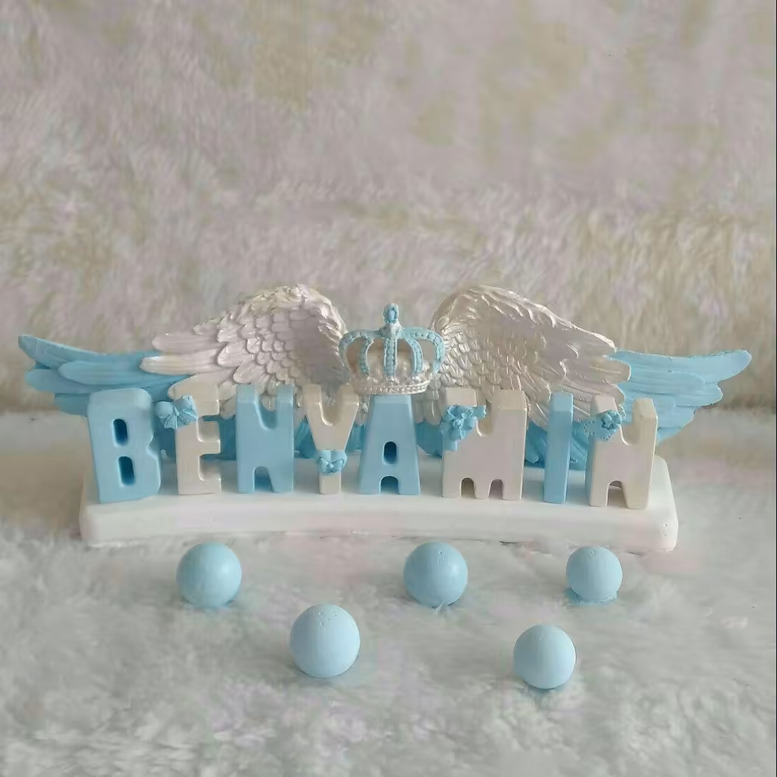 استند اسم و بال فرشته شیک و زیبا با رنگ آمیزی به دلخواه مشتری 